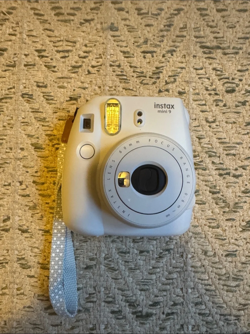 Fujifilm Instax Mini 9 Instant Camera - White with Light gray Strap